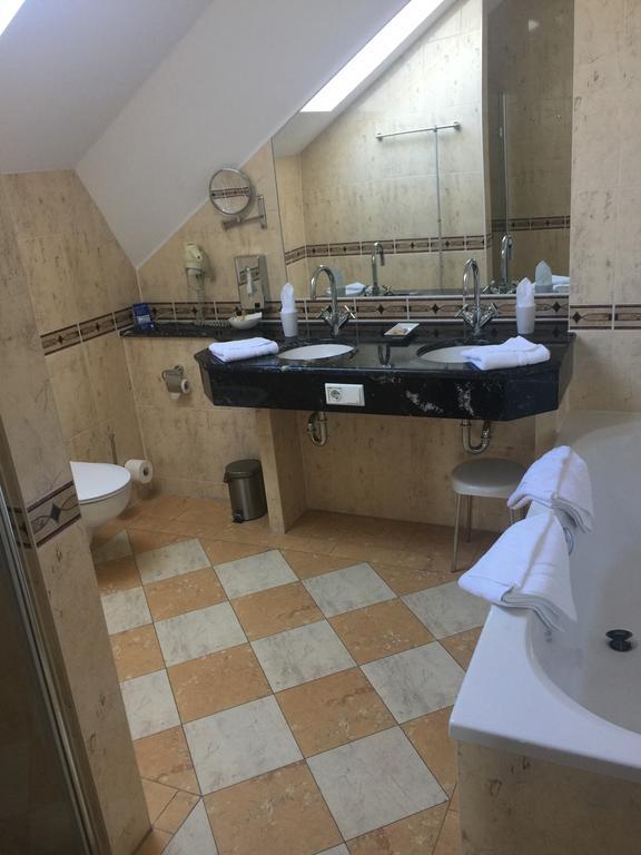 Strandhotel Deichgraf Graal-Mueritz Exteriör bild